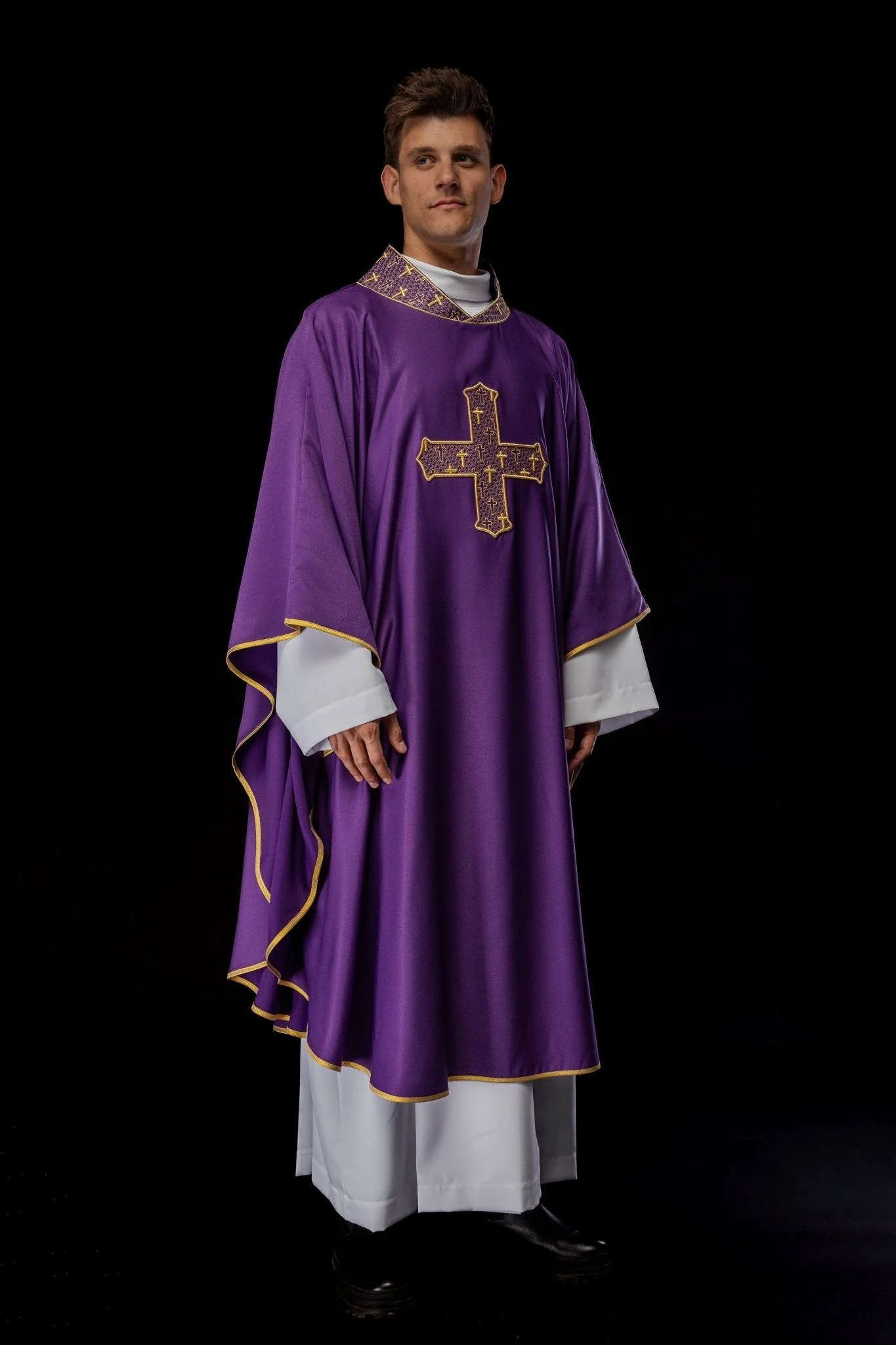 Purple chasuble with gold collar and cross embroidery - Image 8