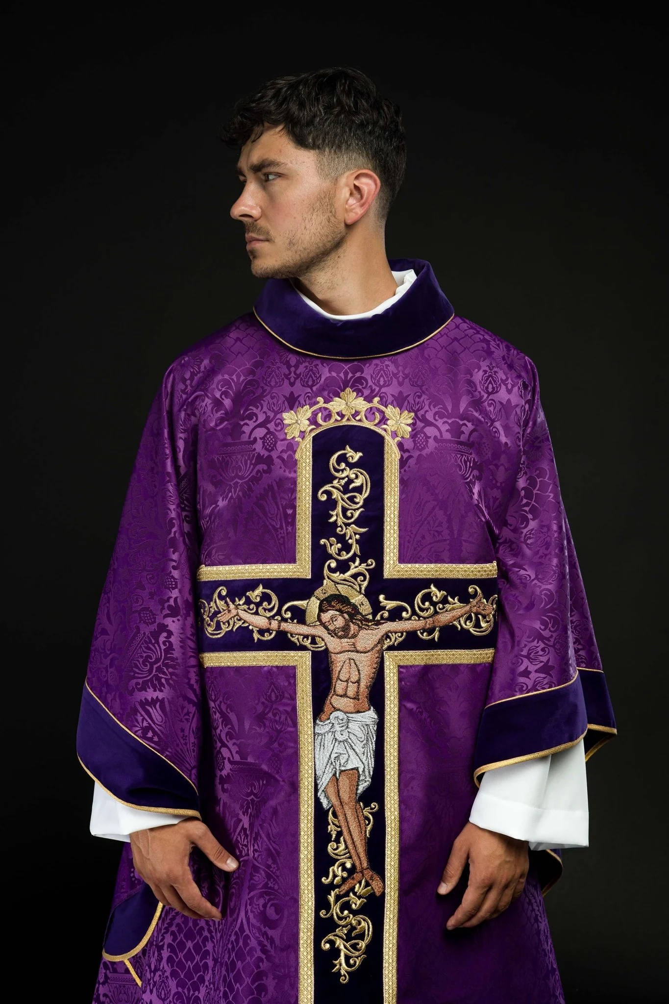 Purple chasuble with Jesus Christ on Cross embroidery - Image 2