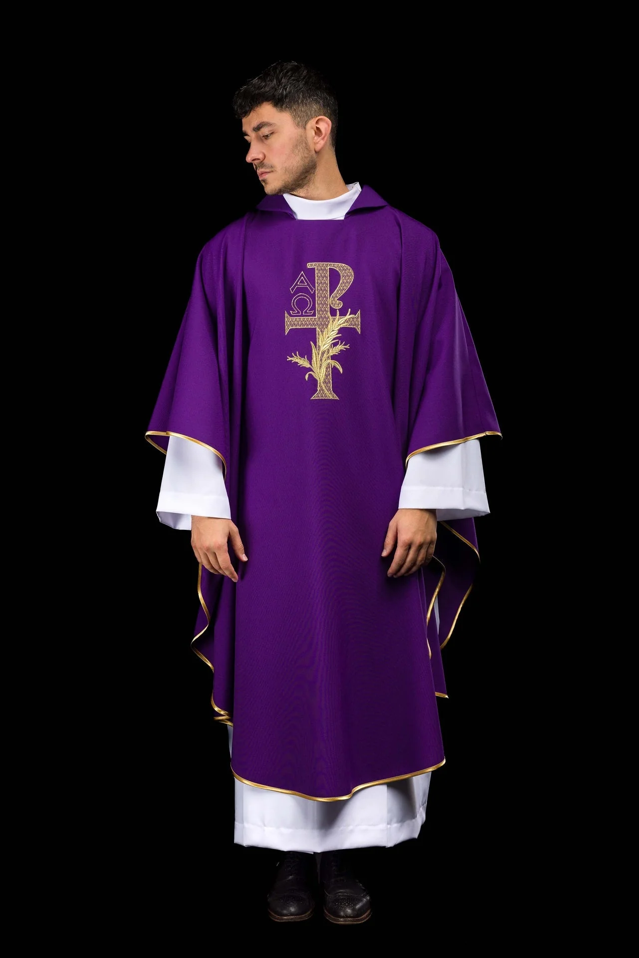 Purple embroidered chasuble with Alpha and Omega symbol and wide collar - Image 2