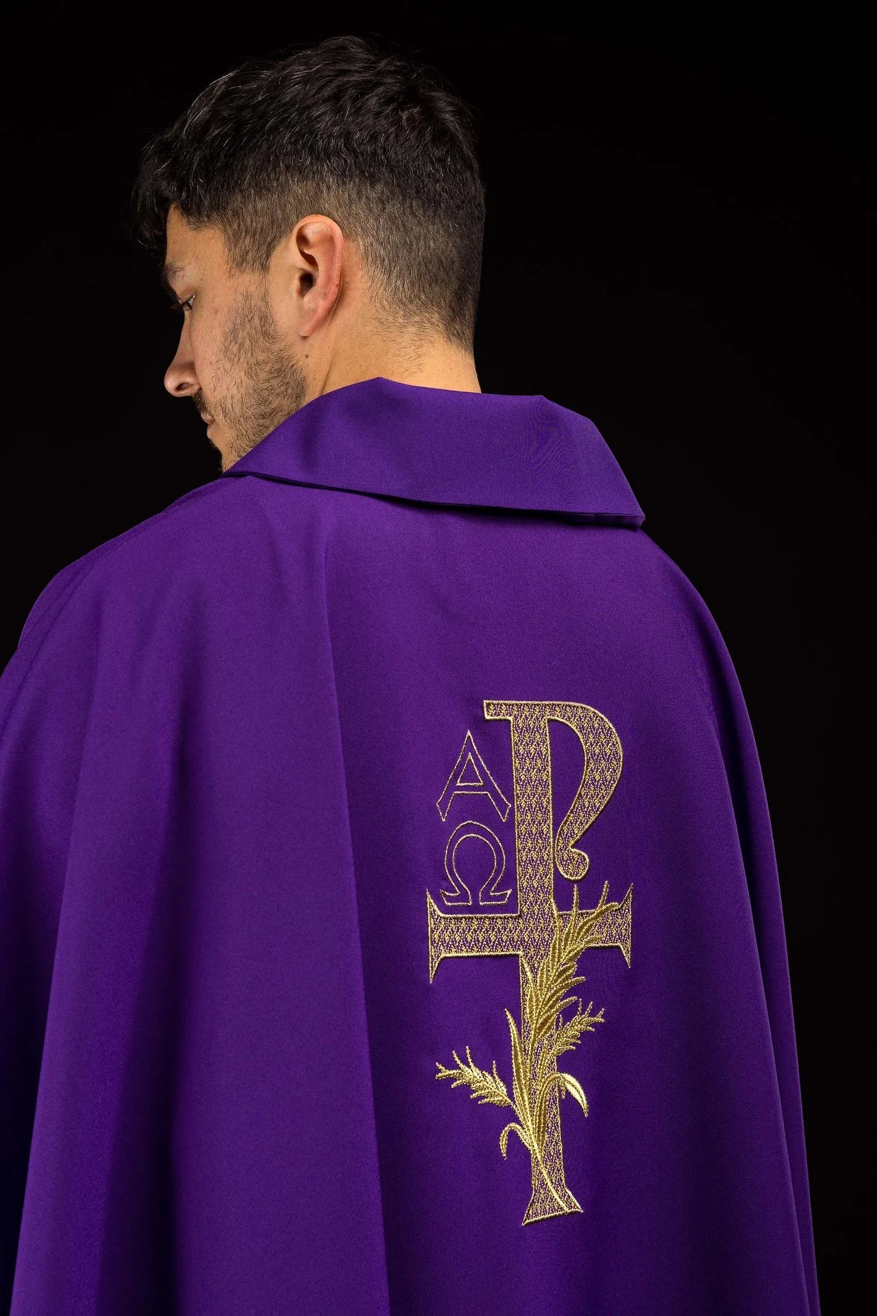 Purple embroidered chasuble with Alpha and Omega symbol and wide collar - Image 6