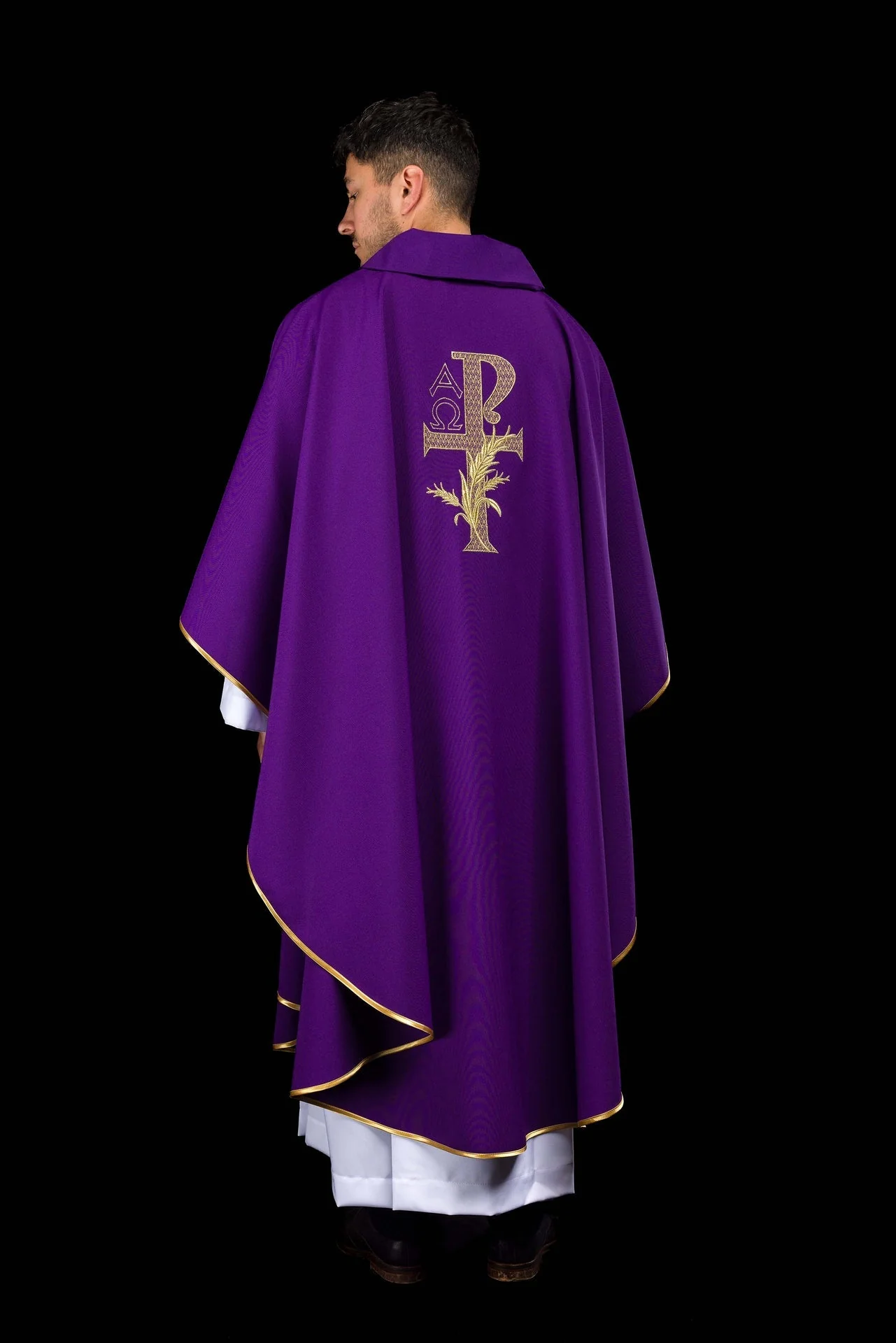 Purple embroidered chasuble with Alpha and Omega symbol and wide collar - Image 7