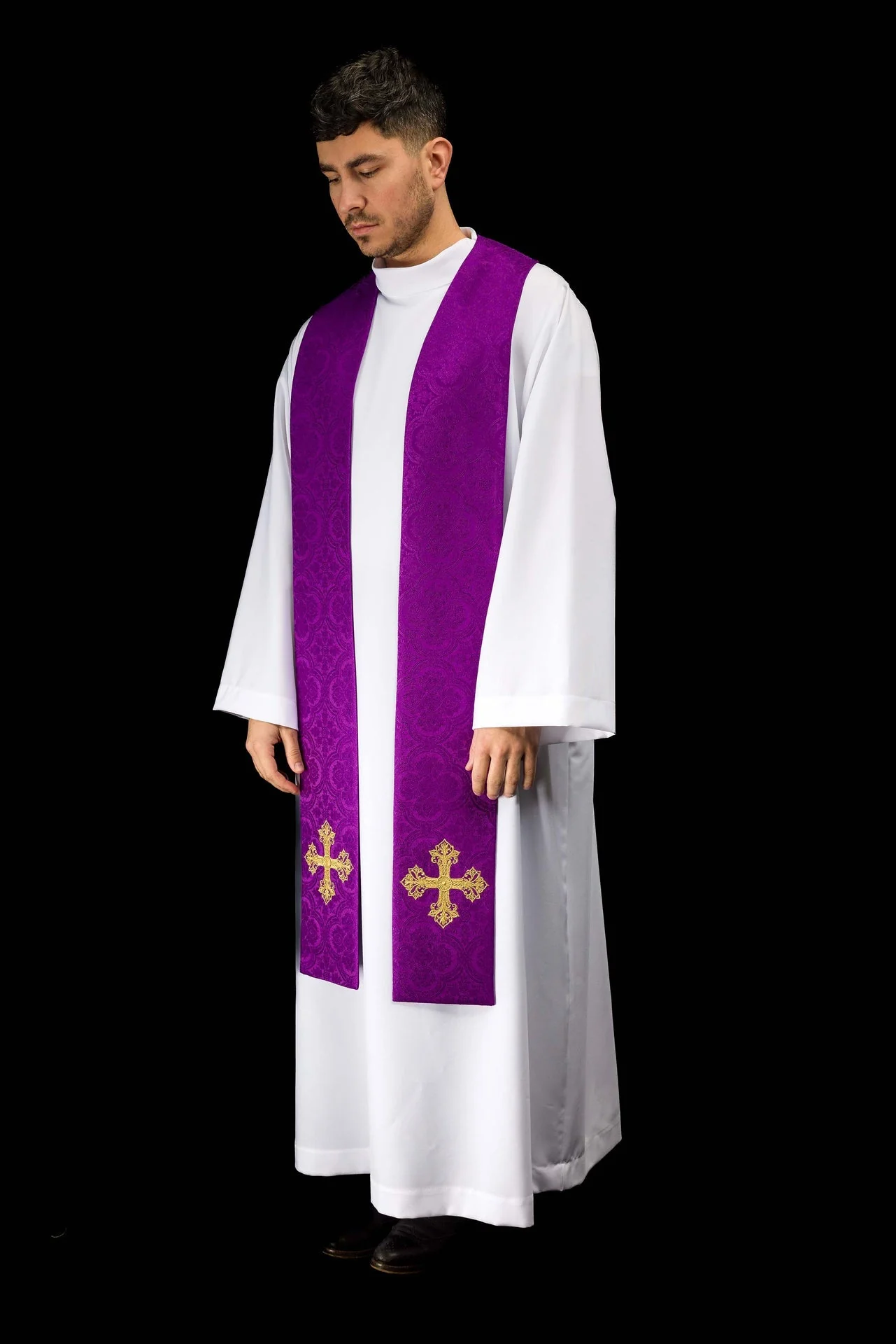 Purple jacquard stole embroidered with a cross motif - Image 7