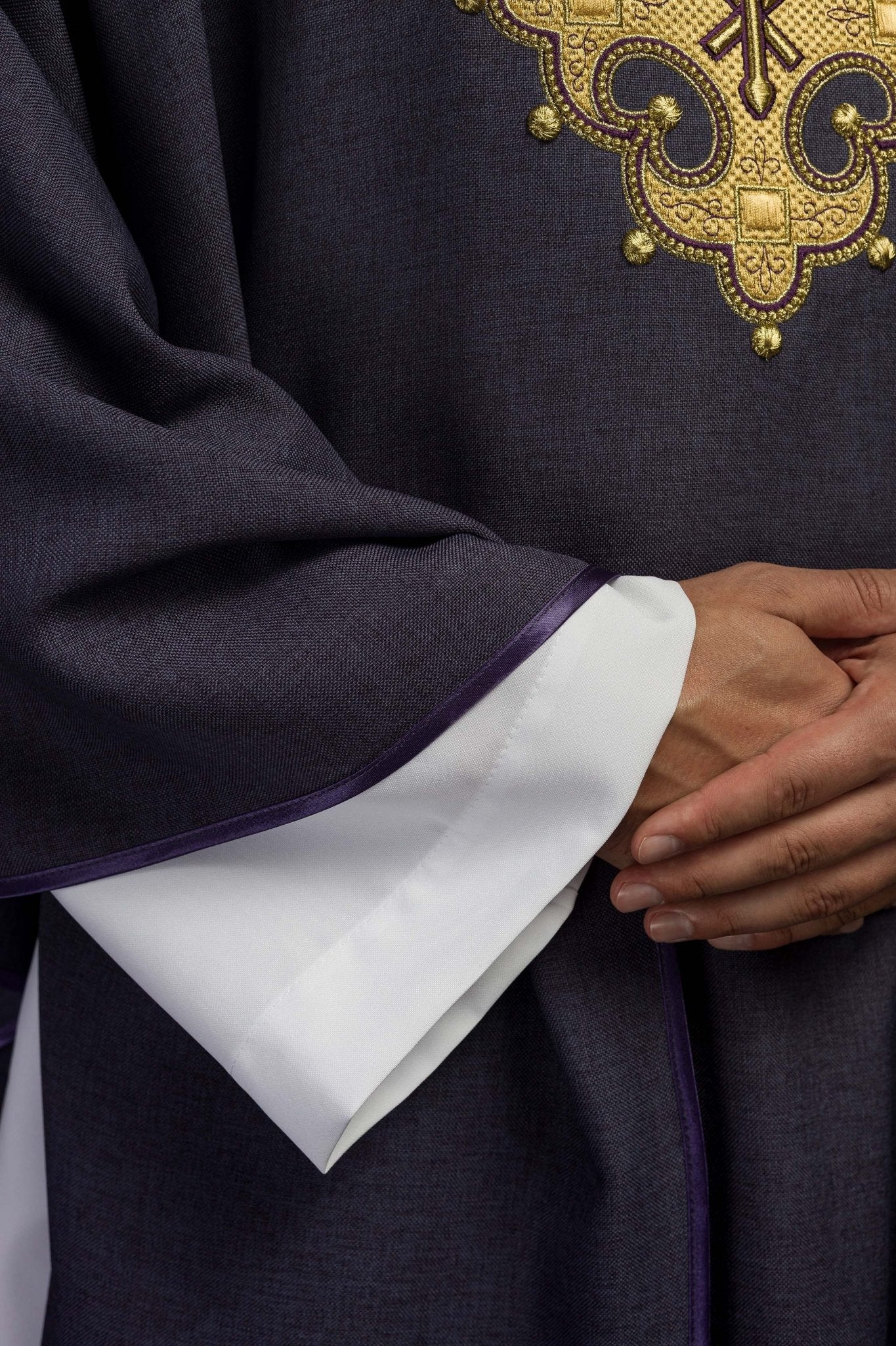 Purple robe with gold PAX embroidery - Image 4