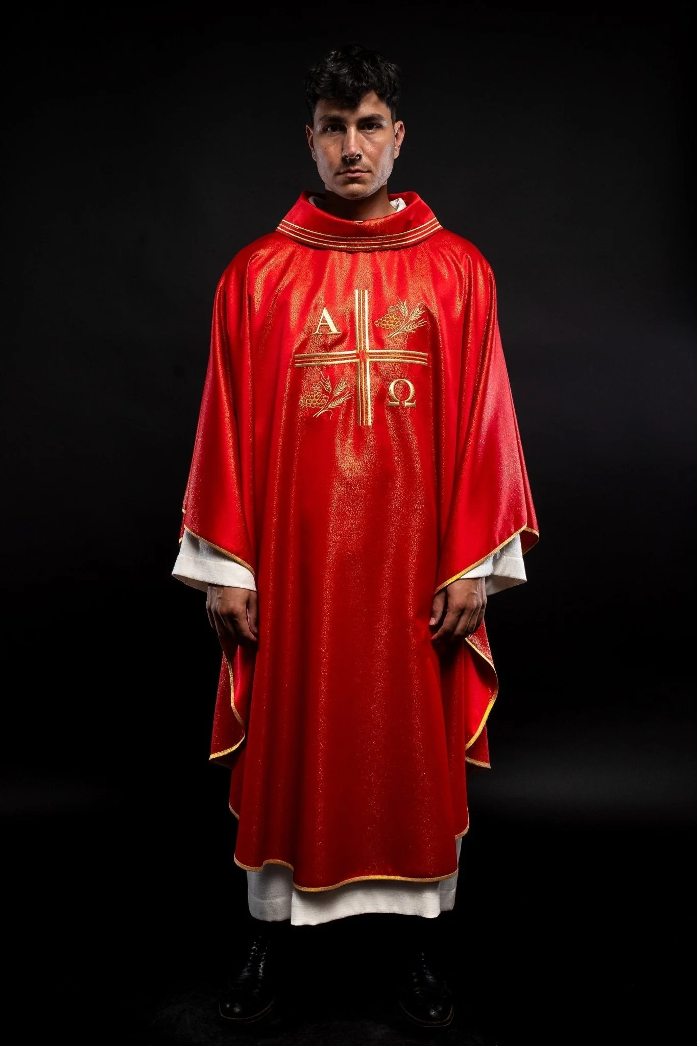 Red chasuble with Alpha and Omega gold embroidery - Image 2