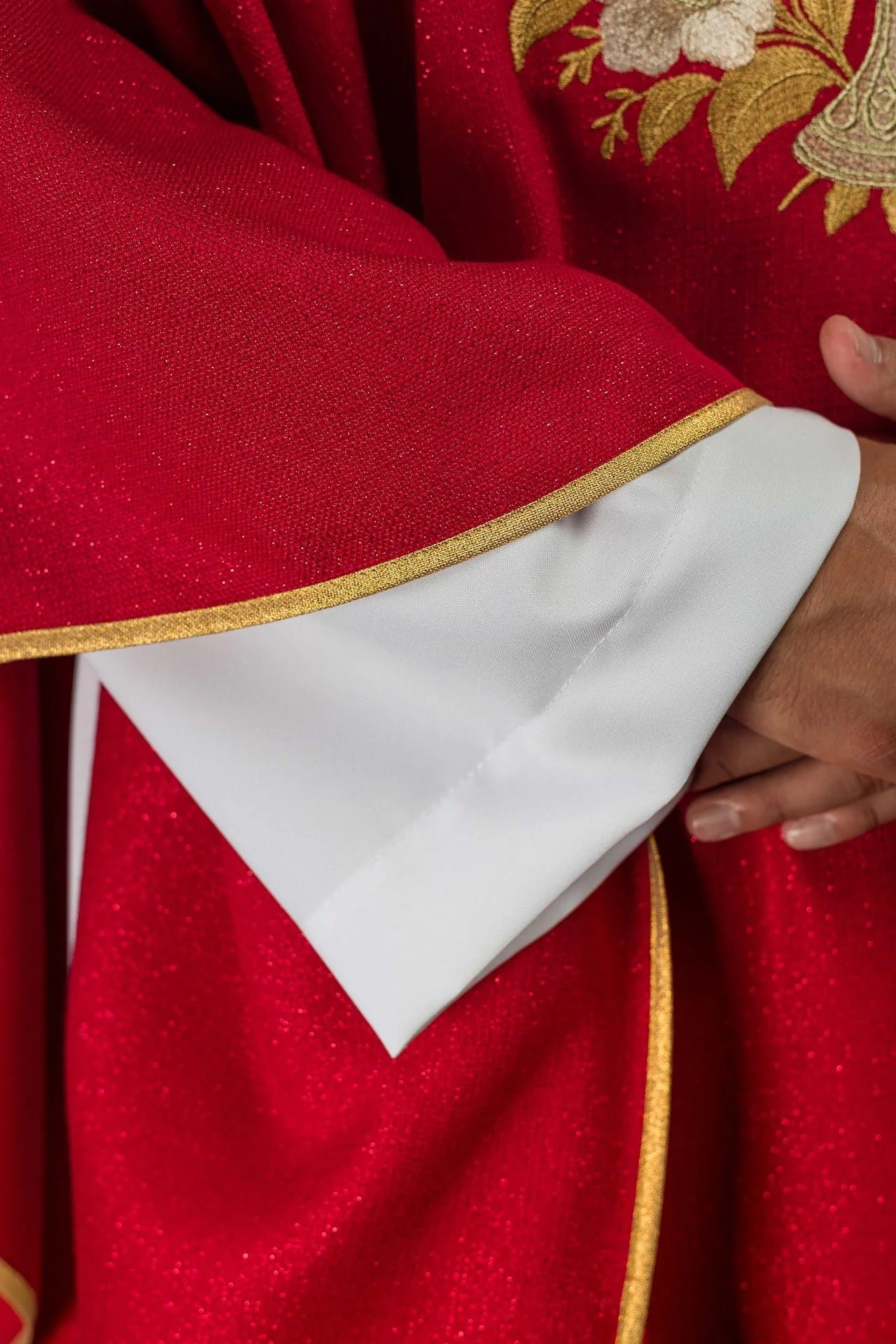 Red Chasuble with Embroidered Collar and the Symbol of the Holy Spirit - Image 4