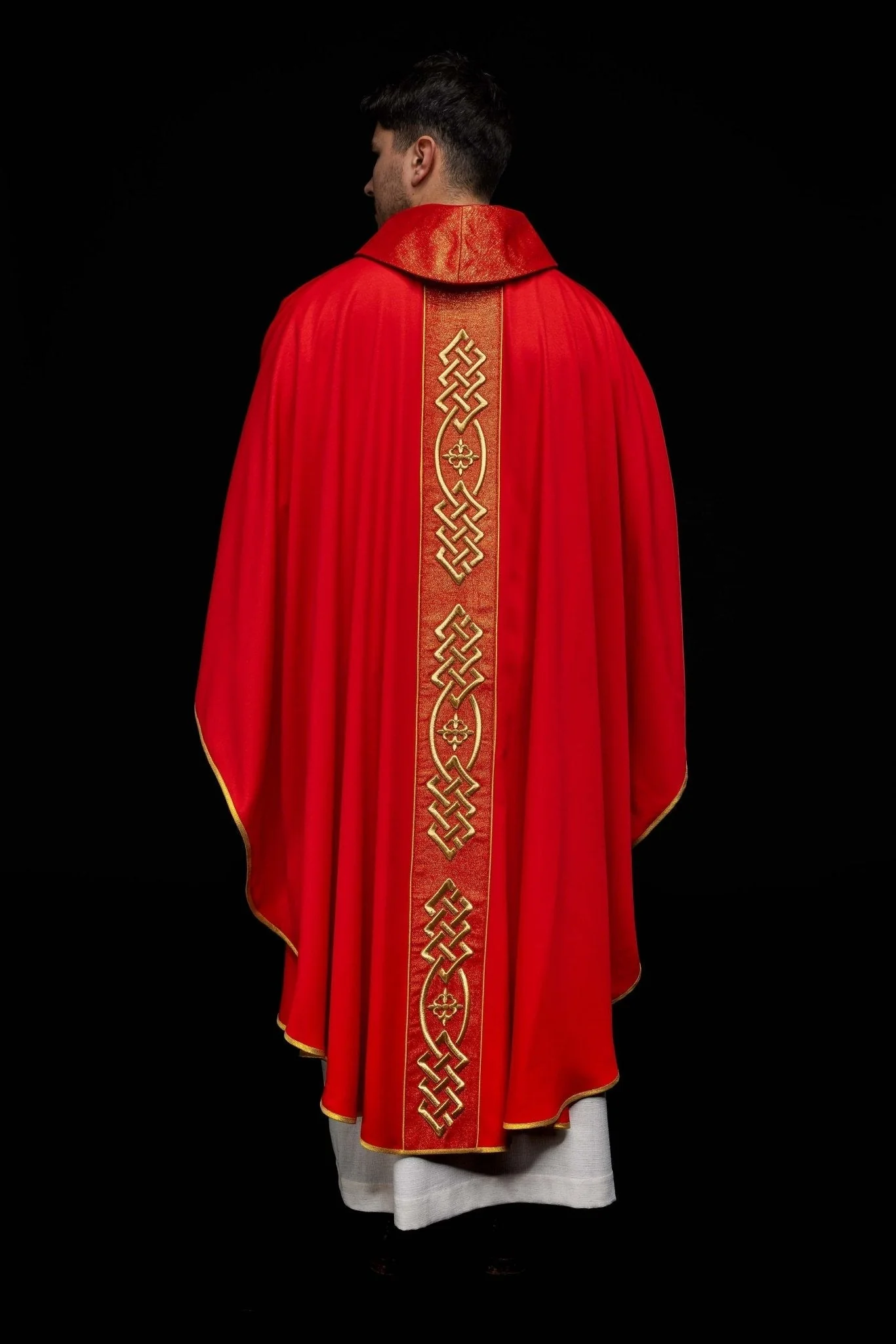 Red chasuble with narrow embroidery - Image 8