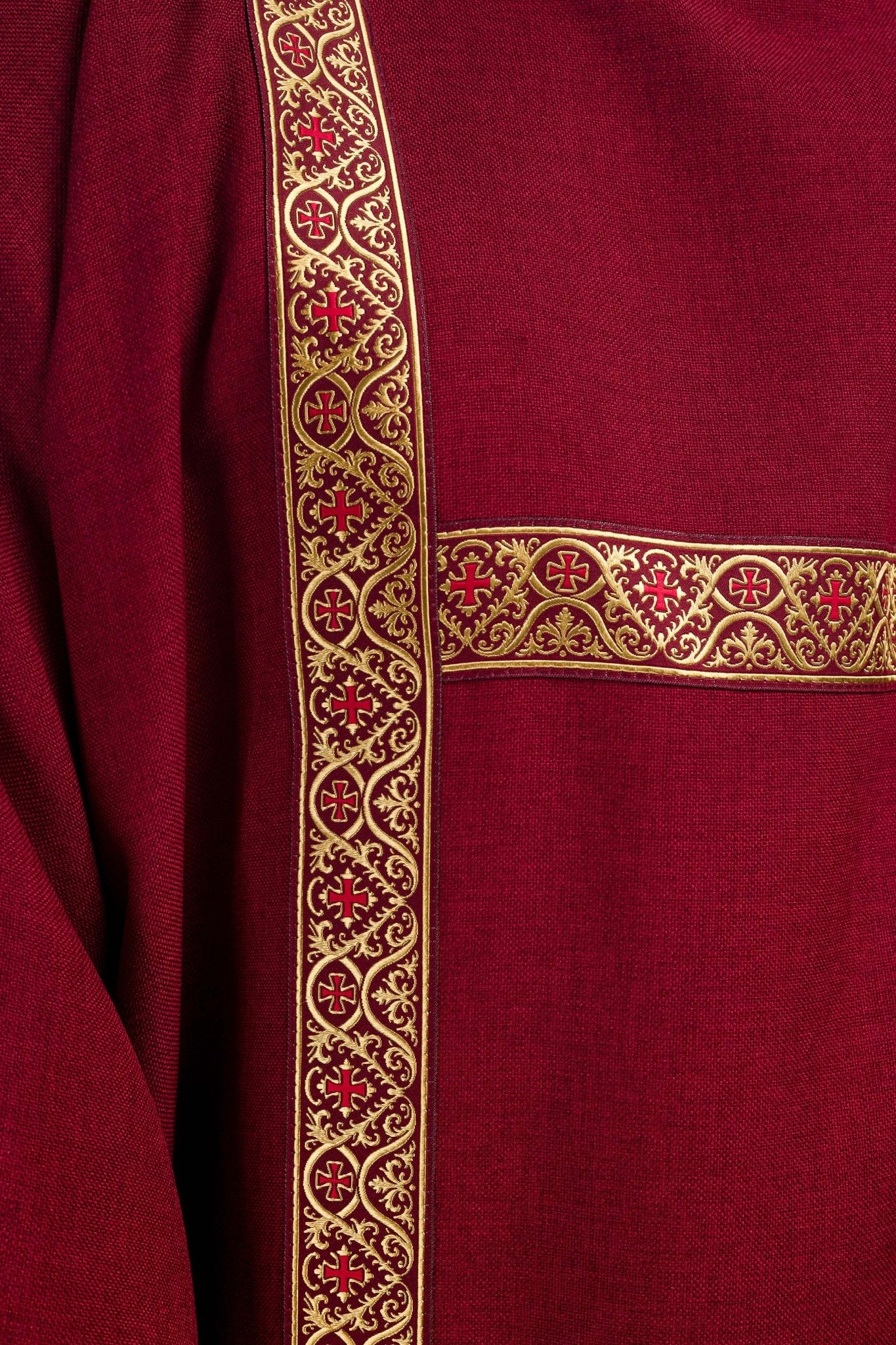 Red dalmatic decorated with gold jacquard ribbons - Image 4