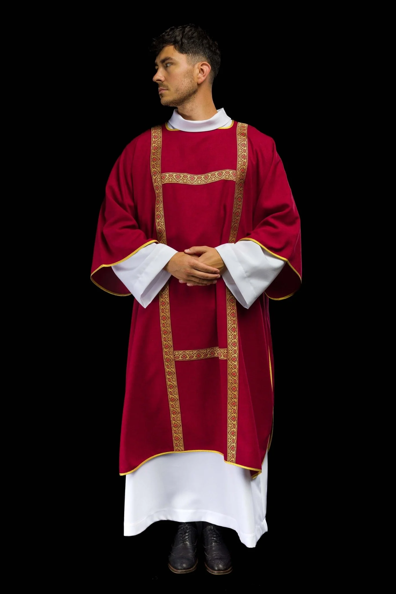 Red dalmatic decorated with gold jacquard ribbons - Image 9