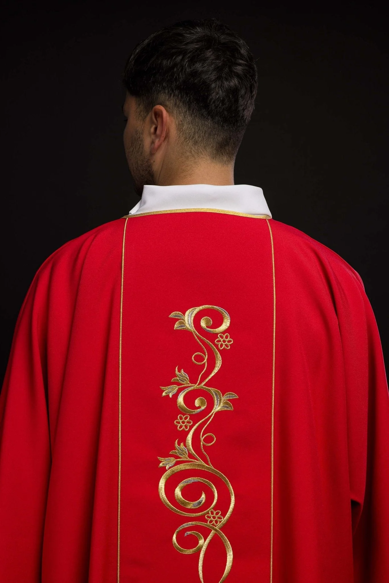 Red dalmatic with embroidered IHS band - Image 8