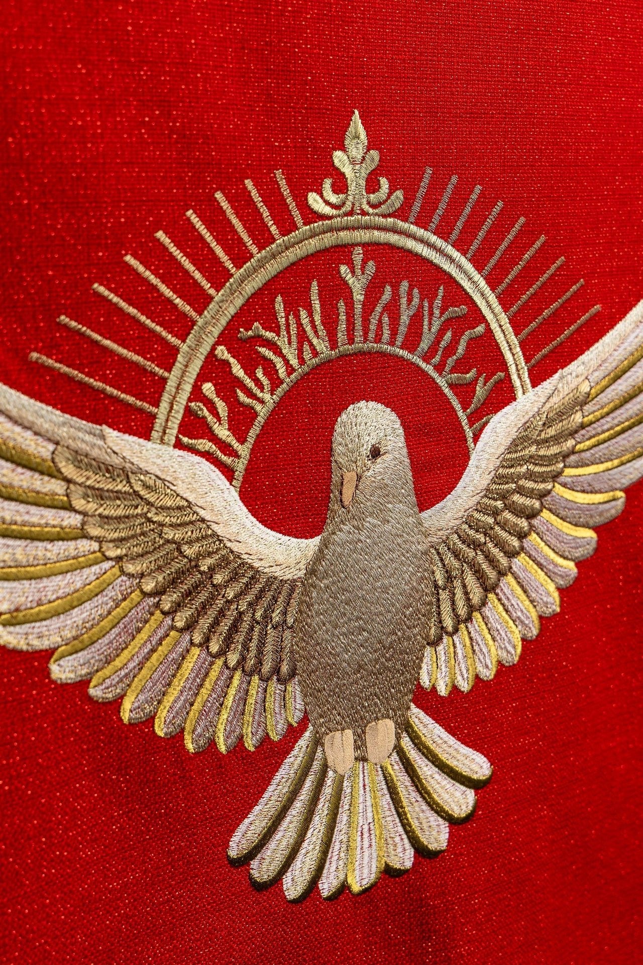 Red embroidered lectern cloth with the symbol of the dove and flames - Image 2