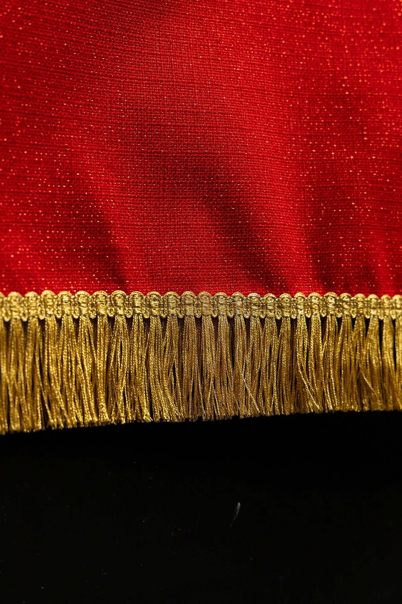 Red embroidered lectern cloth with the symbol of the dove and flames - Image 4