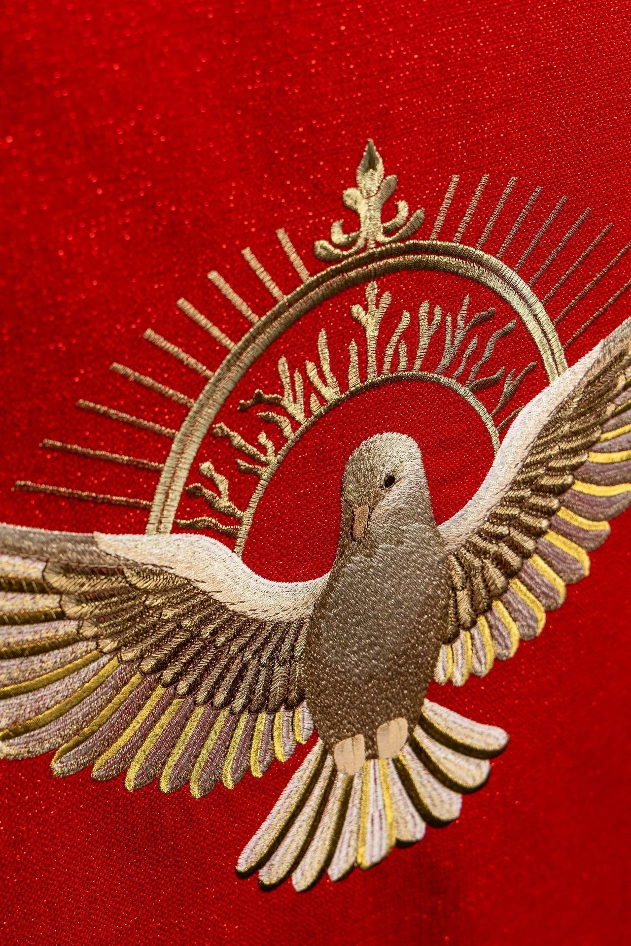 Red embroidered lectern cloth with the symbol of the dove and flames - Image 5