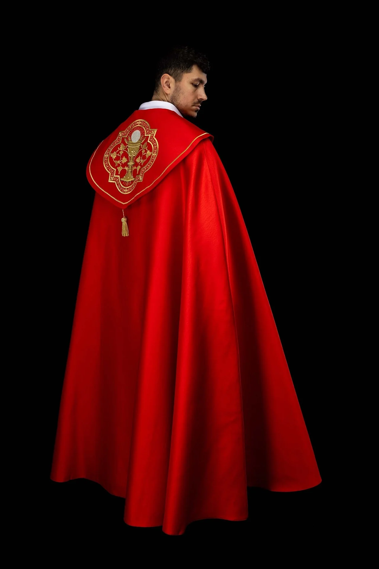 Red embroidered liturgical cope with a chalice motif - Image 8