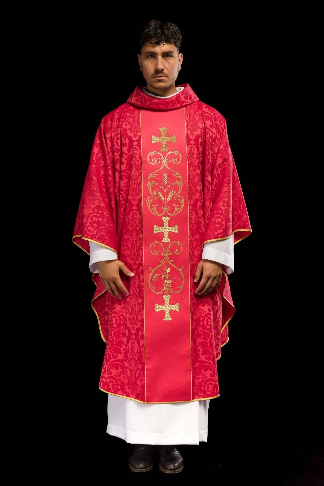 Red liturgical chasuble decorated with an embroidered belt - Image 2