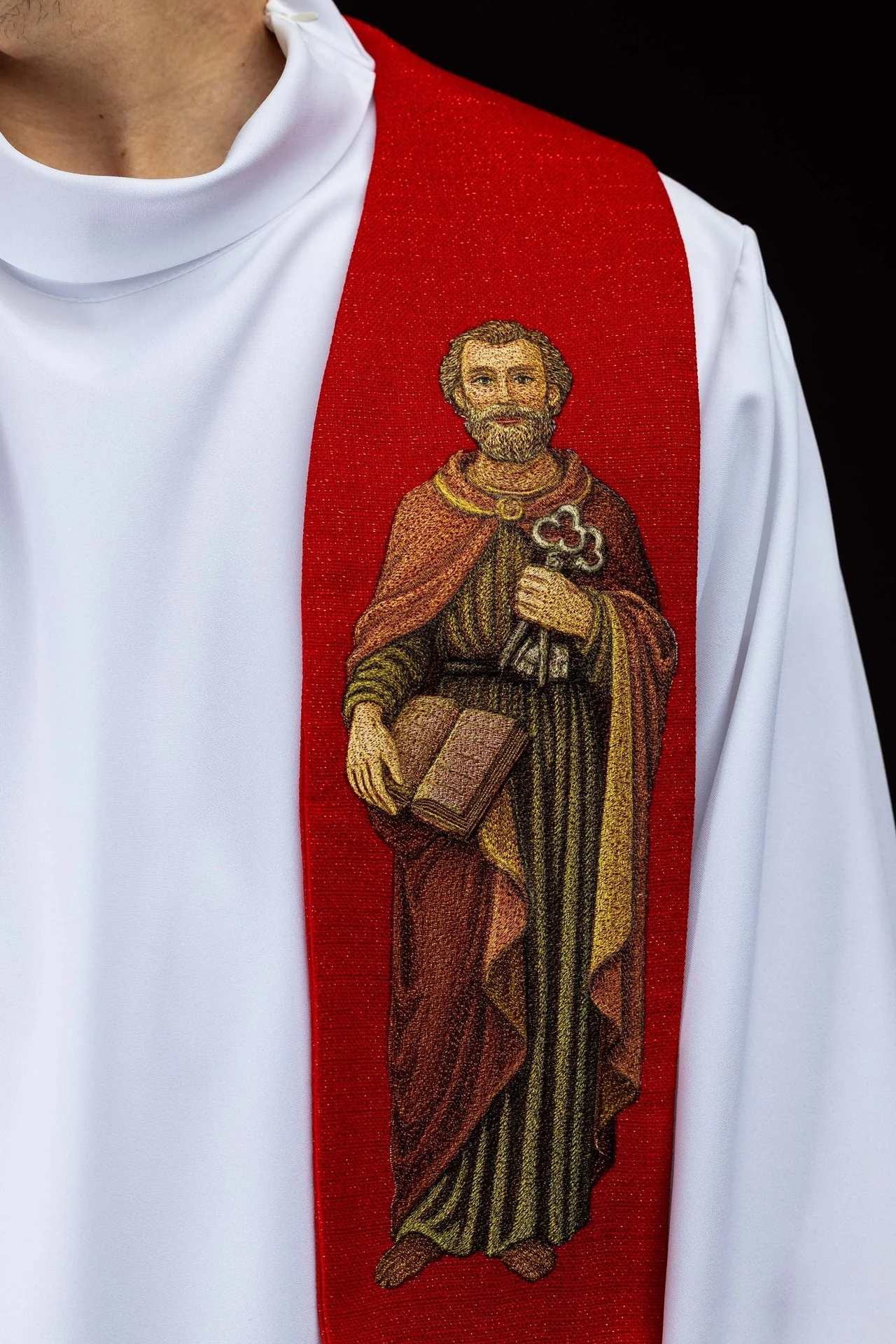 Richly embroidered stole with the image of Saints Peter and Paul - Image 4