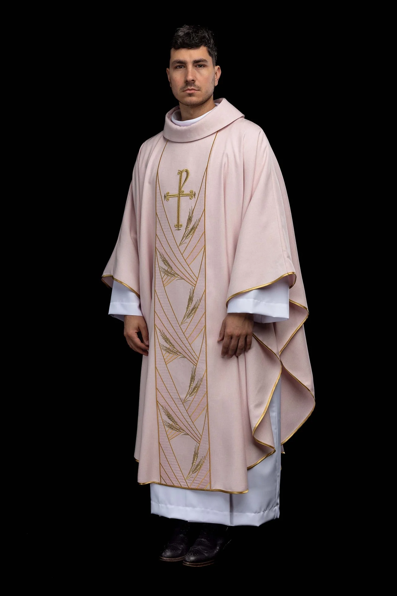 Rose chasuble with an embroidered PAX band - Image 8