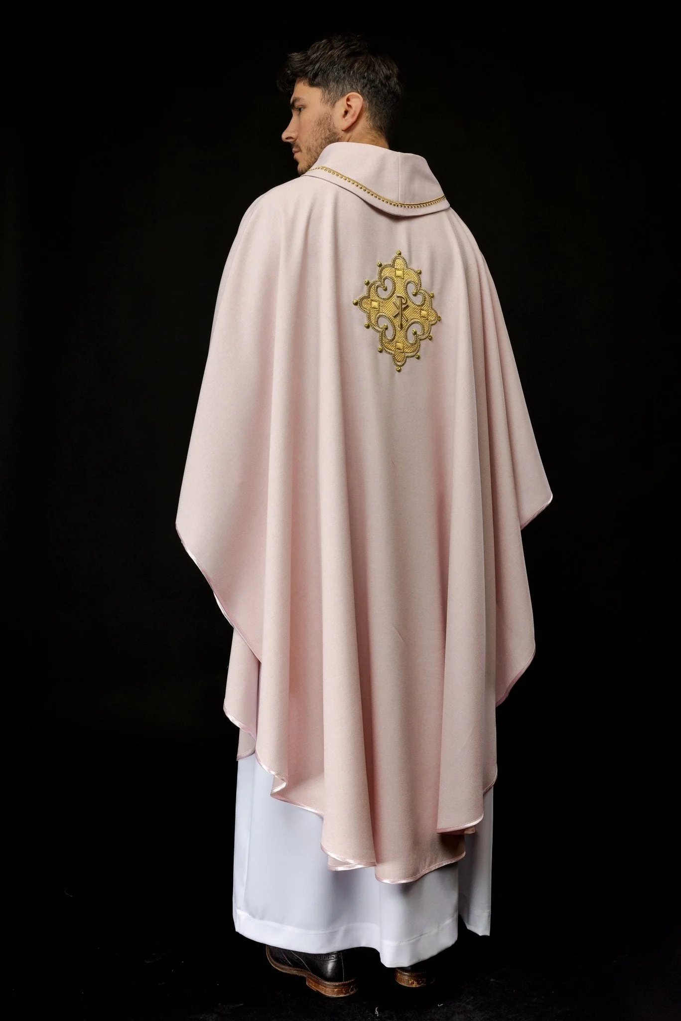 Simple pink chasuble with small PAX motif embroidery - Image 8