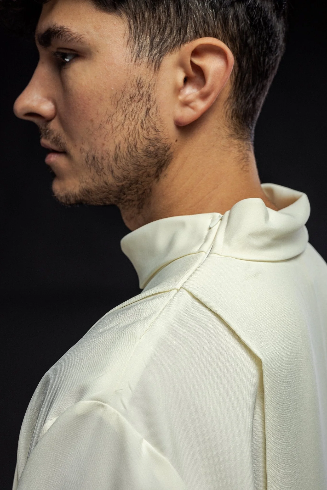 Smooth Priestly Alba with Collar - Image 4