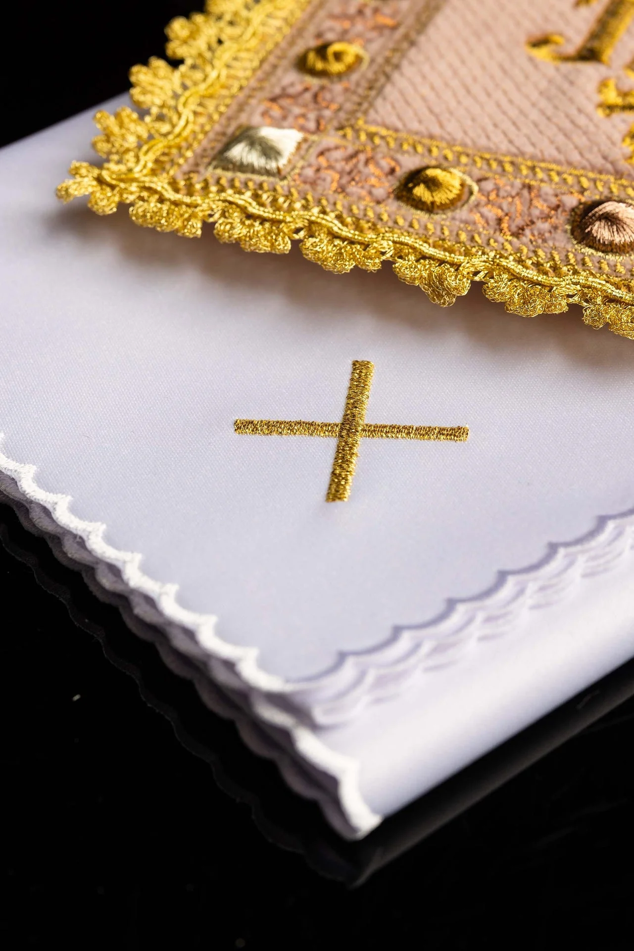 Velvet Altar Linens in pink with embroidered IHS symbol - Image 3