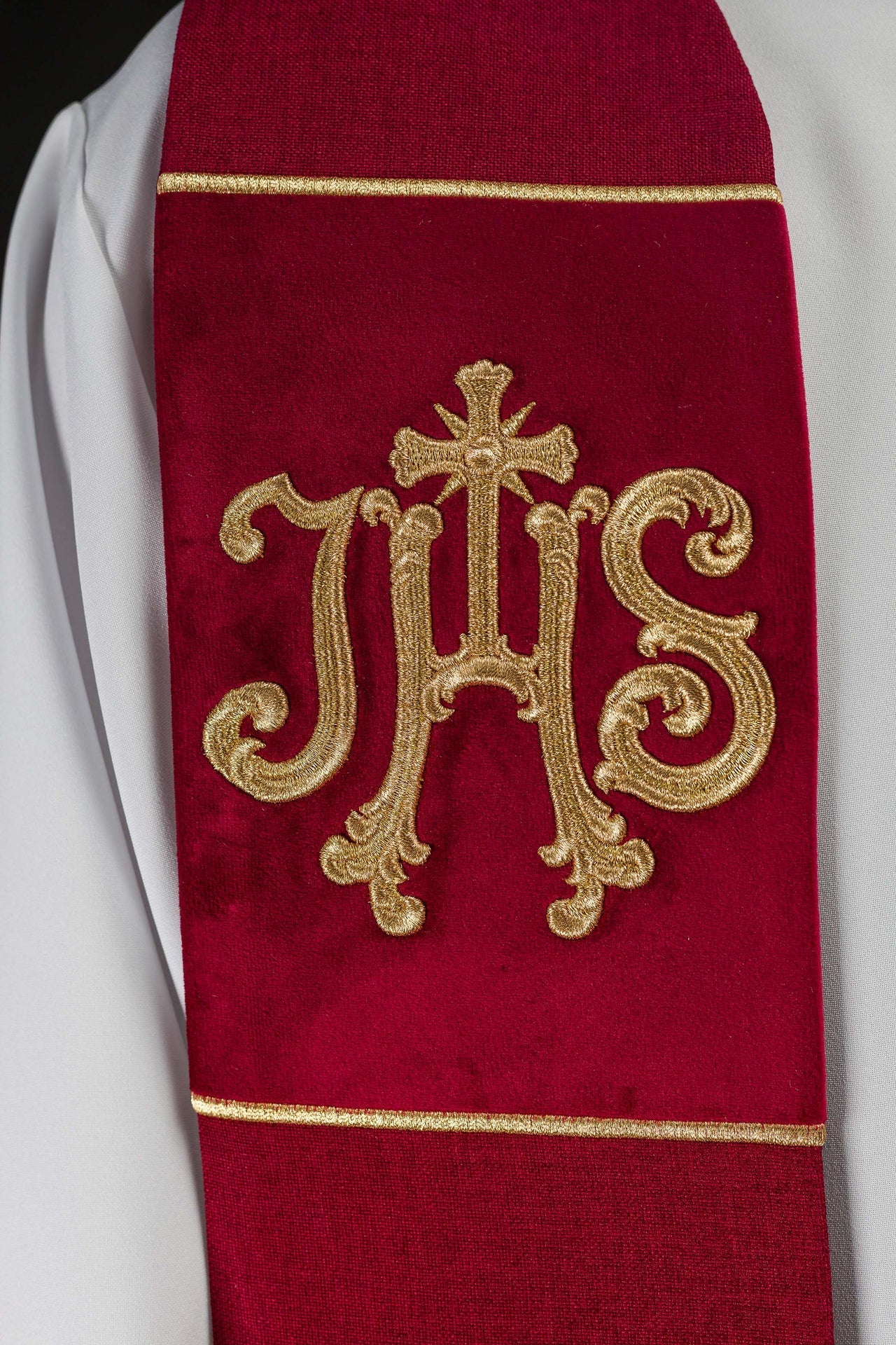 Velvet Embroidered Stole with IHS Motif in Red - Image 3