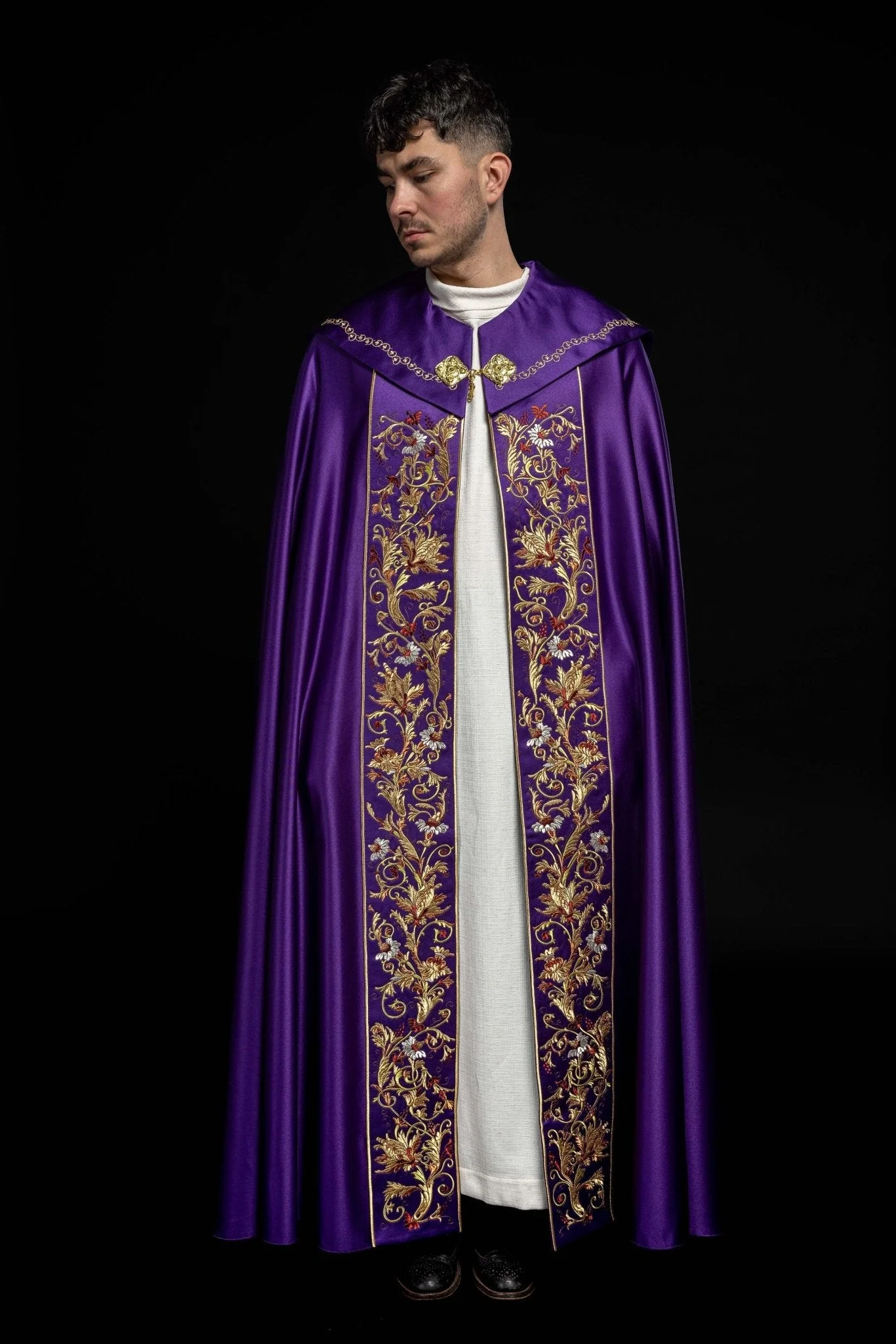 Violet cope with richly gold embroidery - Image 2
