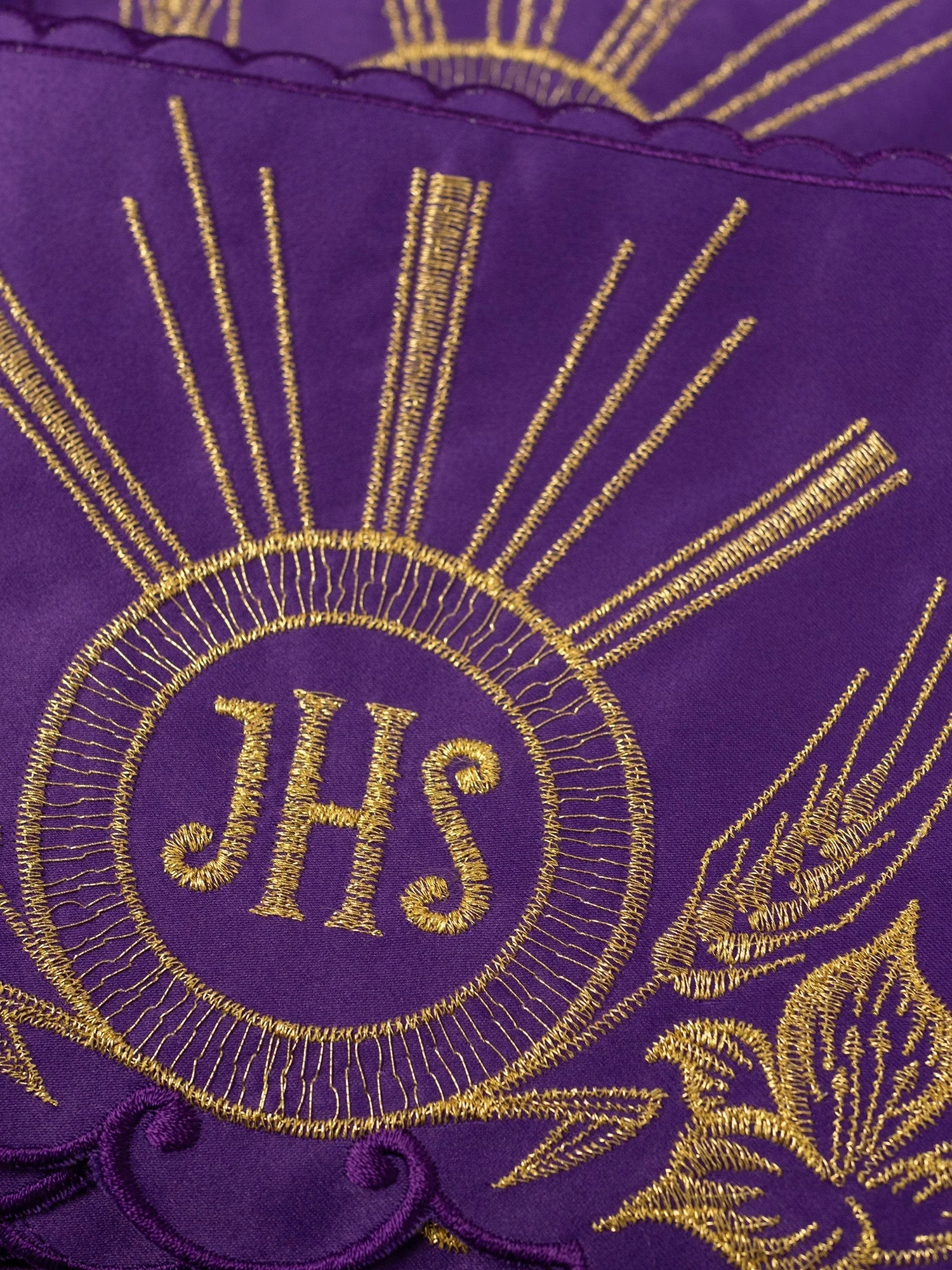 Violet superfrontal with IHS emboidery - Image 2