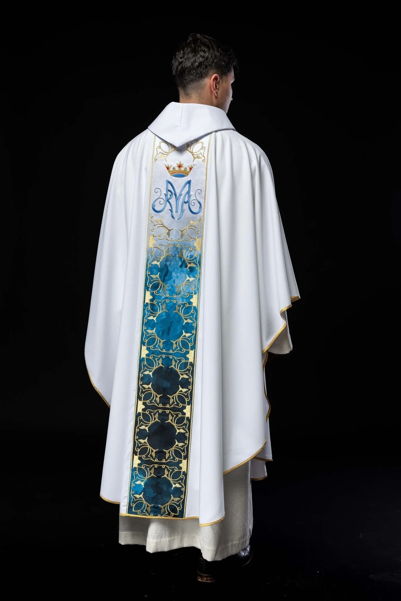 White Marian liturgical chasuble with an embroidered and sublimated belt - Image 7